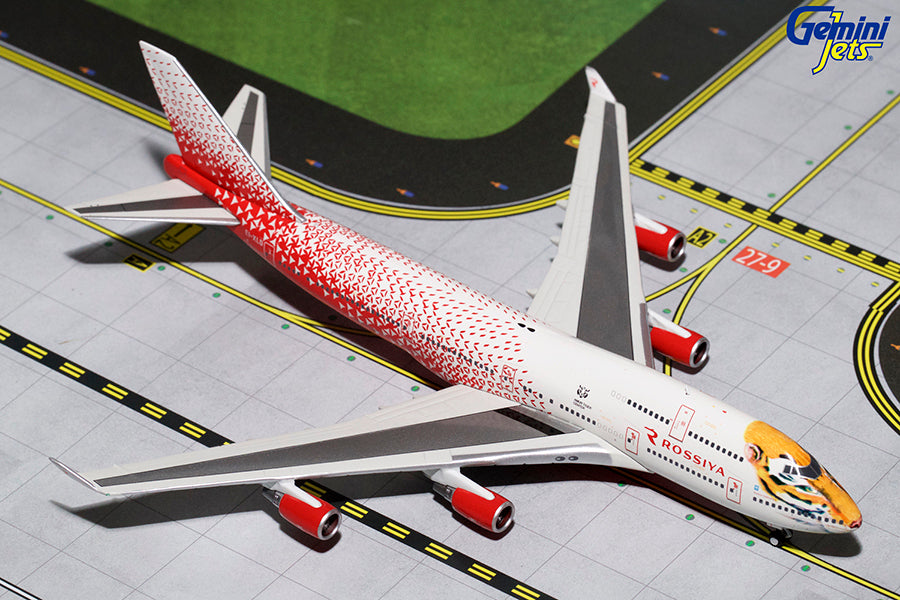 1/400 B747-400 Rossiya Yuzhno Sakhalins