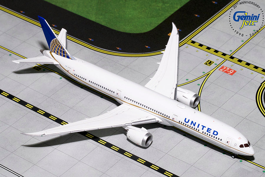 UNITED B787-10 N7879I