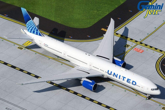 1/400 United Airlines B777-300ER  N2749U New Livery