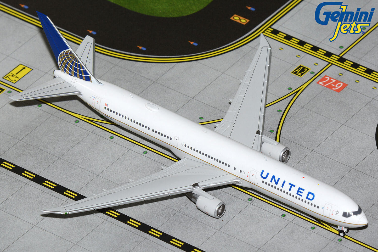 1/400 United Airlines B767-400ER Post-Merger (Previous) Livery