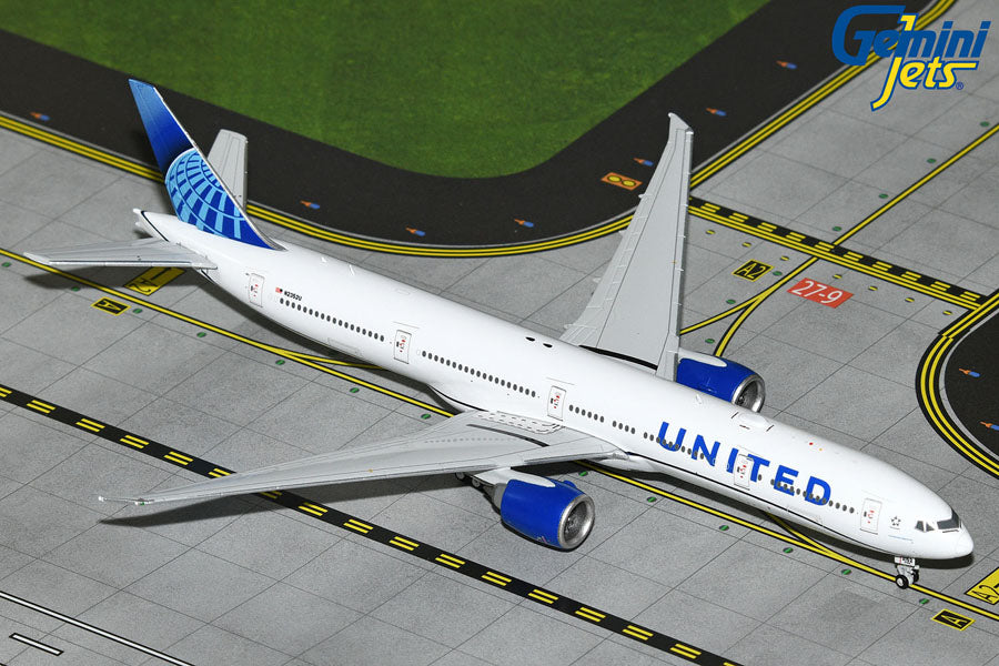 1/400 United Airlines B777-300ER N2352U