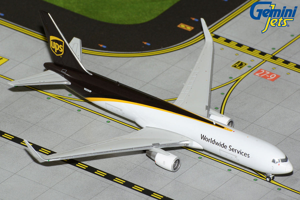 1/400 UPS B767-300ERF N323UP