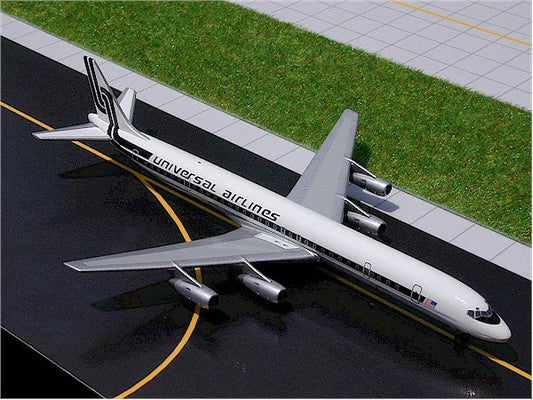 1/400 Universal DC-8-61