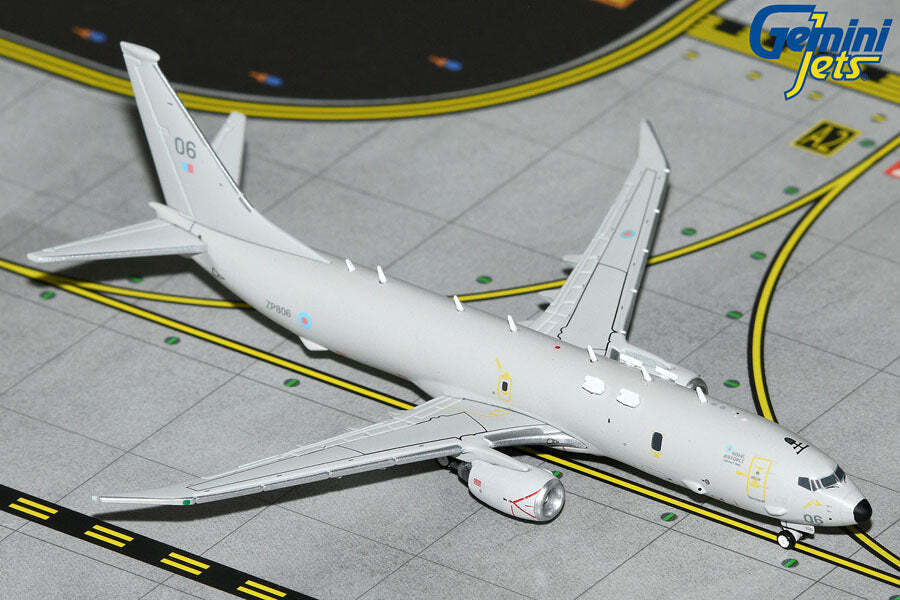 1/400 P-8 Poseidon MRA1 Royal Air Force ZP806