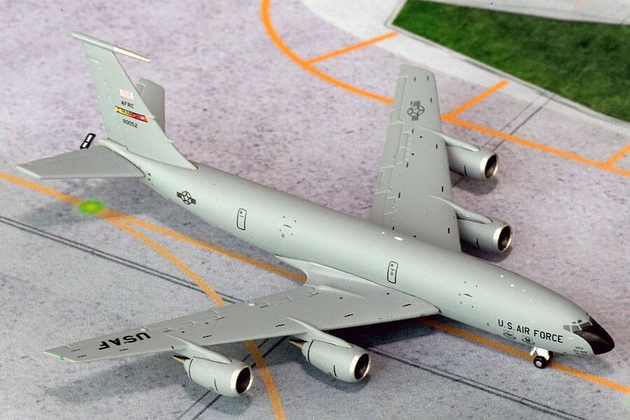 1/400 USAF KC-135R March AFB (80052)