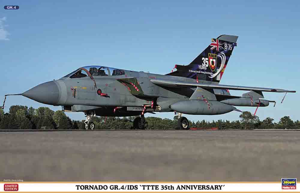 1/72 TORNADO GR.4/IDS "TTTE 35th ANNIVERSARY" (Two kits in the box)