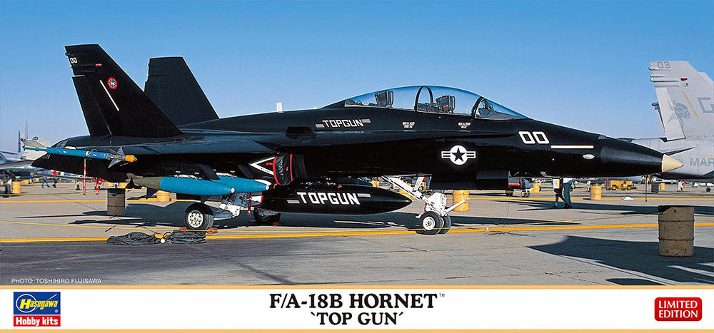 1/72 F/A-18B Hornet - Top Gun Edition Model Plane