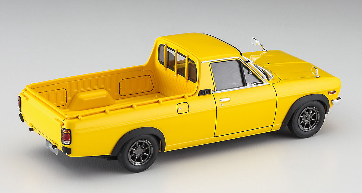 1/24 Datsun Sunny Truck (GB120) 'Early Version' with Over Fender