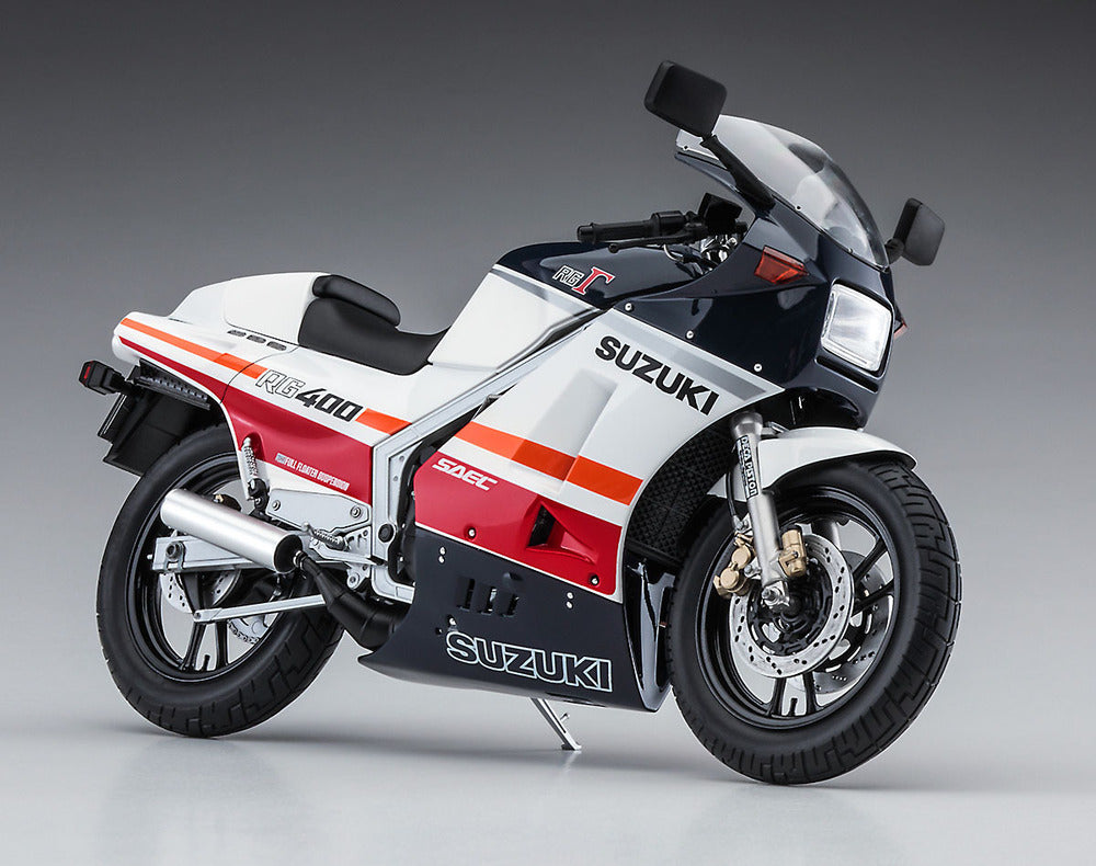 1/12  SUZUKI RG400 EARLY VERSION  - RED/WHITE COLOR -  w/Under Cowl