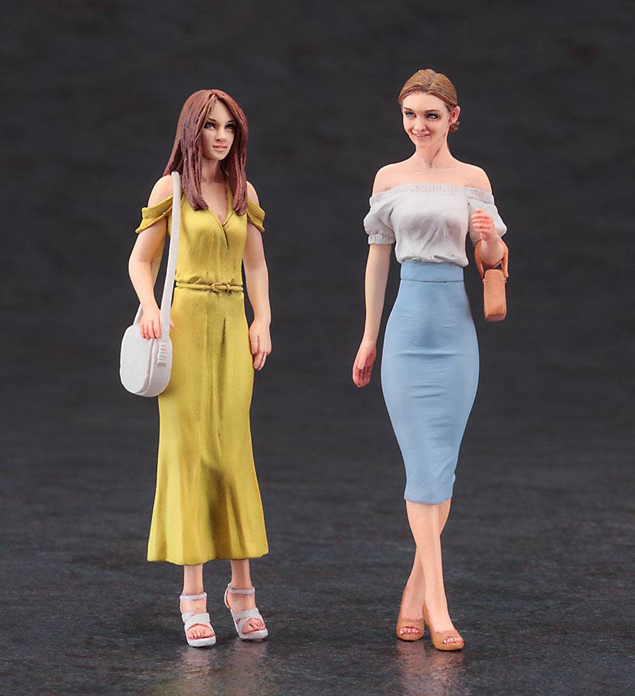 1/24 HOLLYWOOD CELEBRITY GIRLS FIGURE Two kits in the box