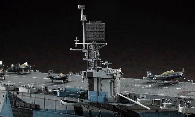 1/350 U.S. NAVY ESCORT CARRIER USS GAMBIER BAY (CVE-73)