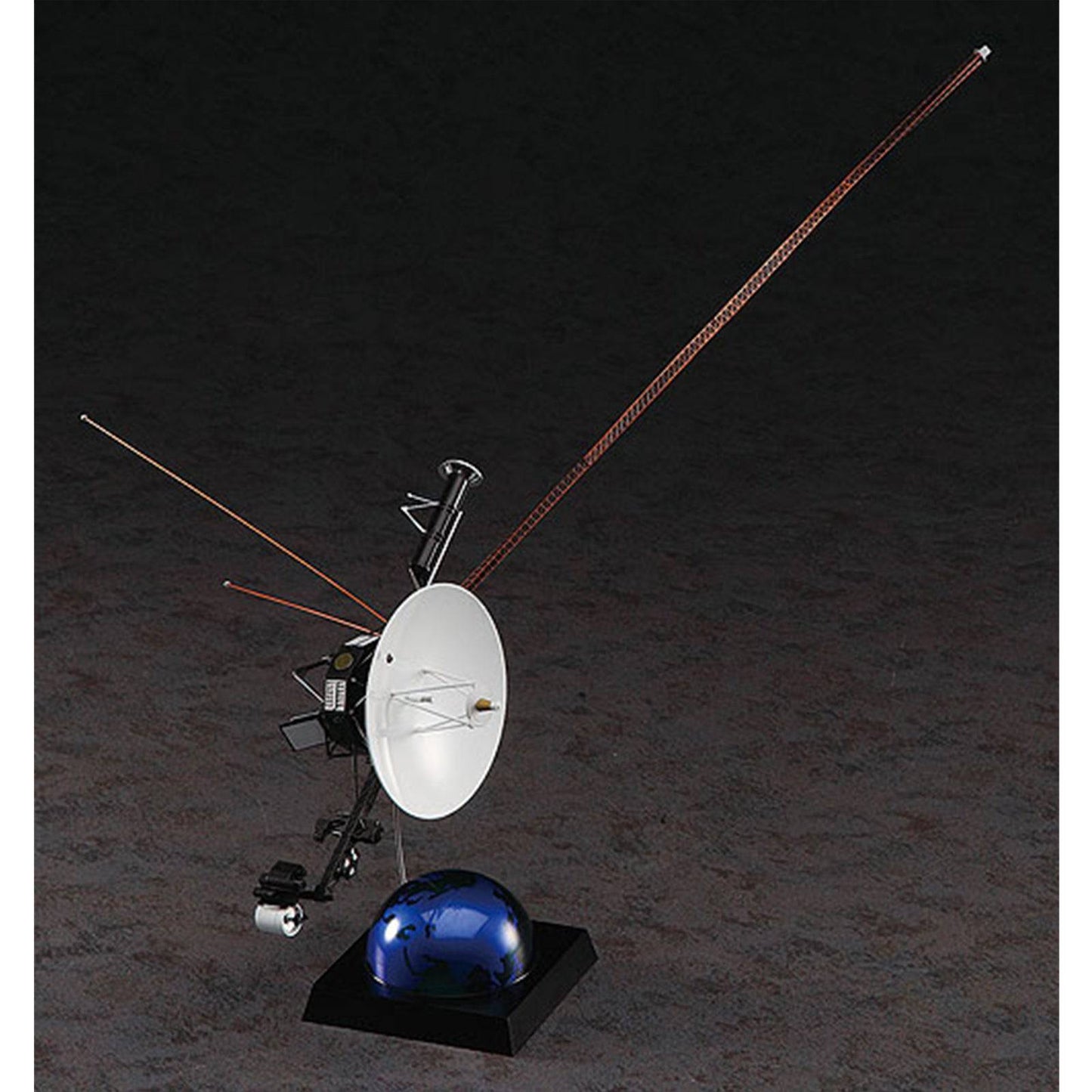 1/48 UNMANNED SPACE PROBE VOYAGER