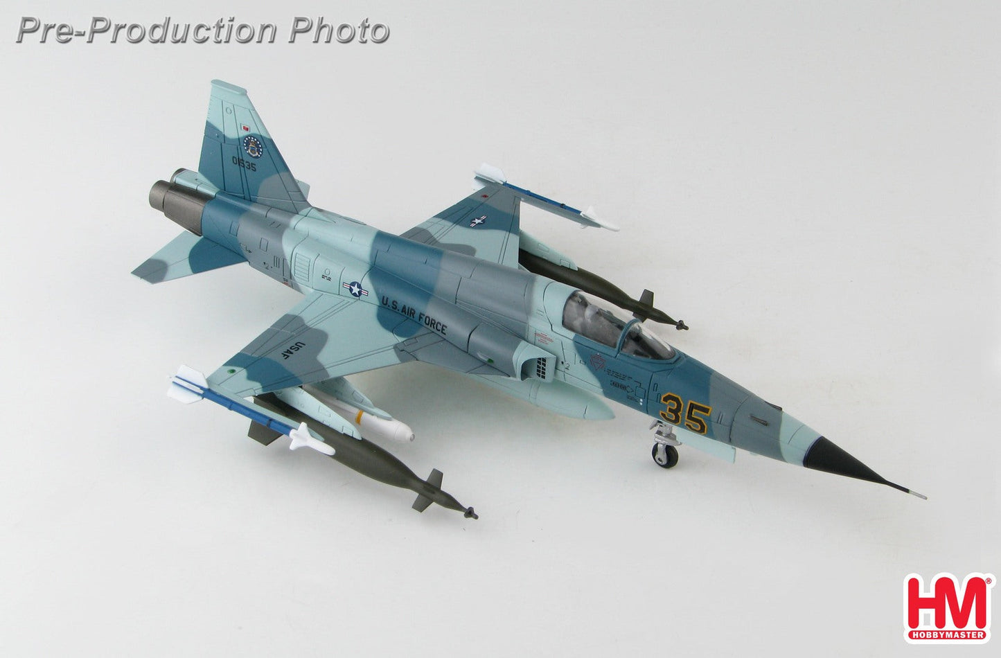 1/72 Northrop F-5E 74-1535 527th Aggressor Sqn. Alconbury AB England 1976-1988 Grape