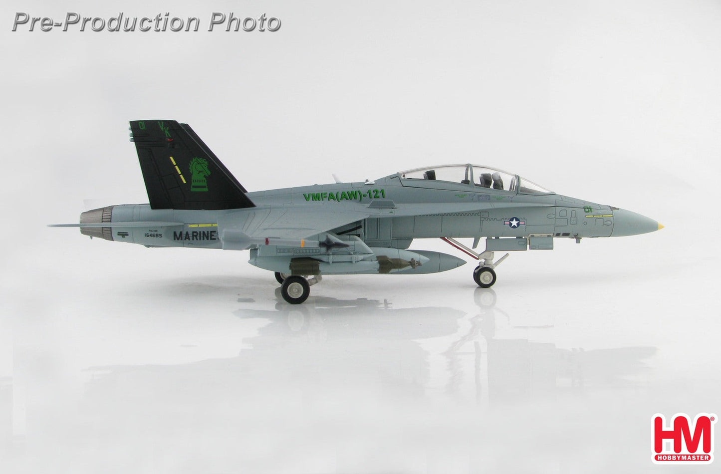 1/72 McDonnell Douglas F/A-18D Hornet 164685 VMFA(AW)-121 Green Knights 2004