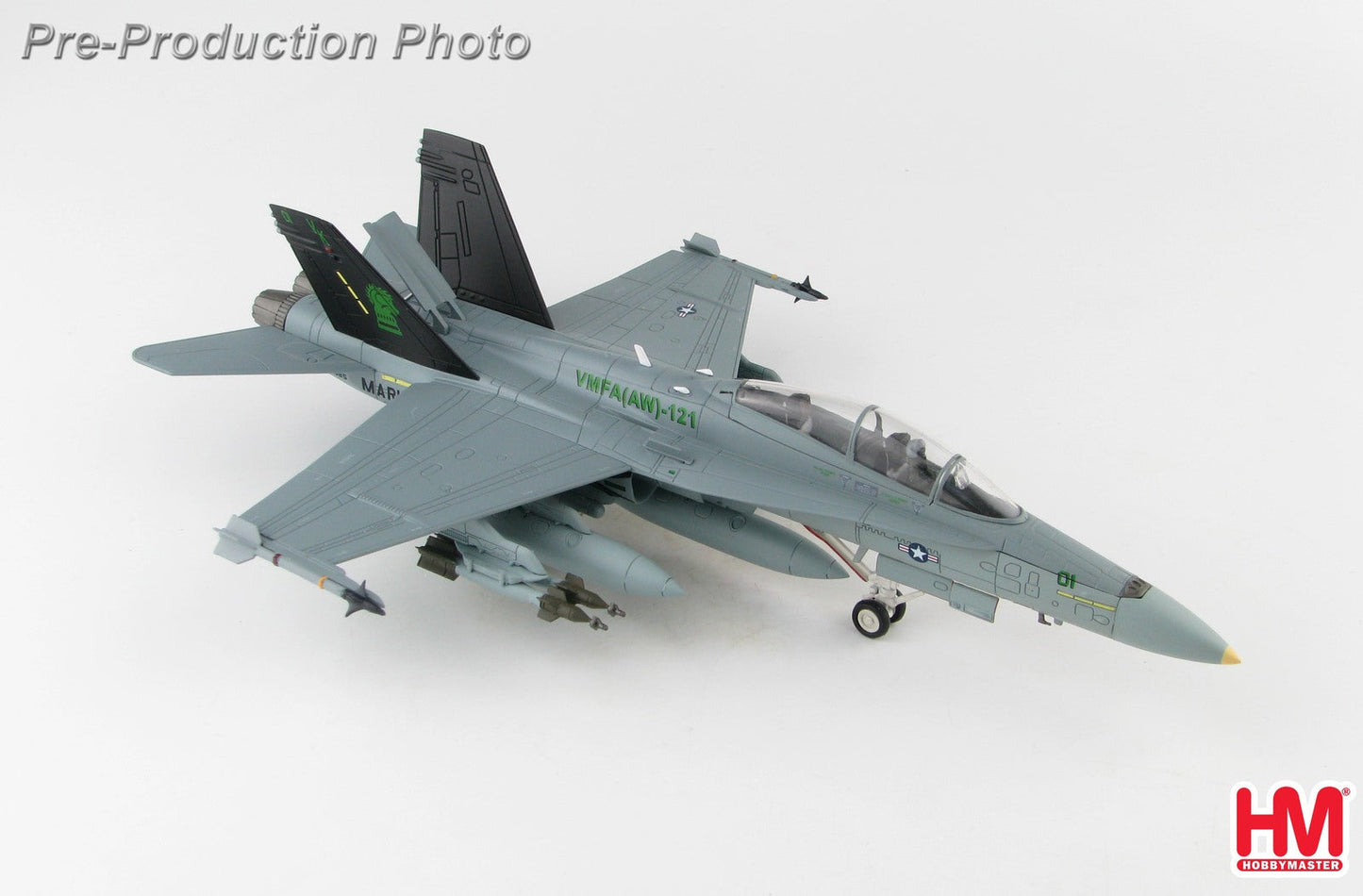 1/72 McDonnell Douglas F/A-18D Hornet 164685 VMFA(AW)-121 Green Knights 2004