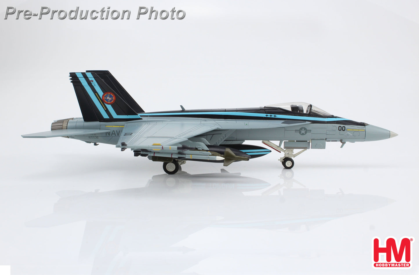 1/72 F/A-18E Super Hornet "Top Gun" 165536 US Navy. Nas Fallon 2020 (with Extra 2 X GBU-24)