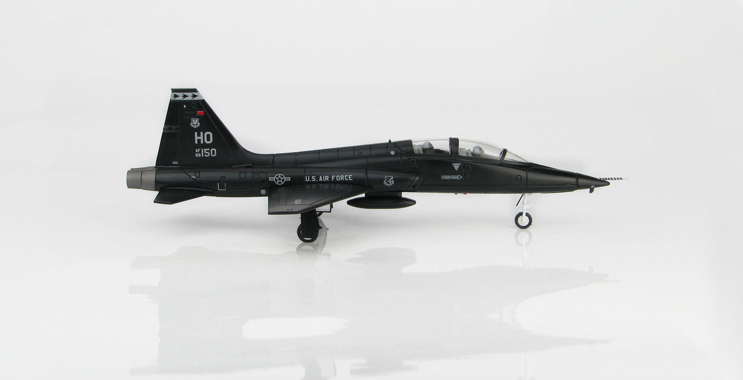 1/72 T-38A 68-8150 49th FW Holloman 05