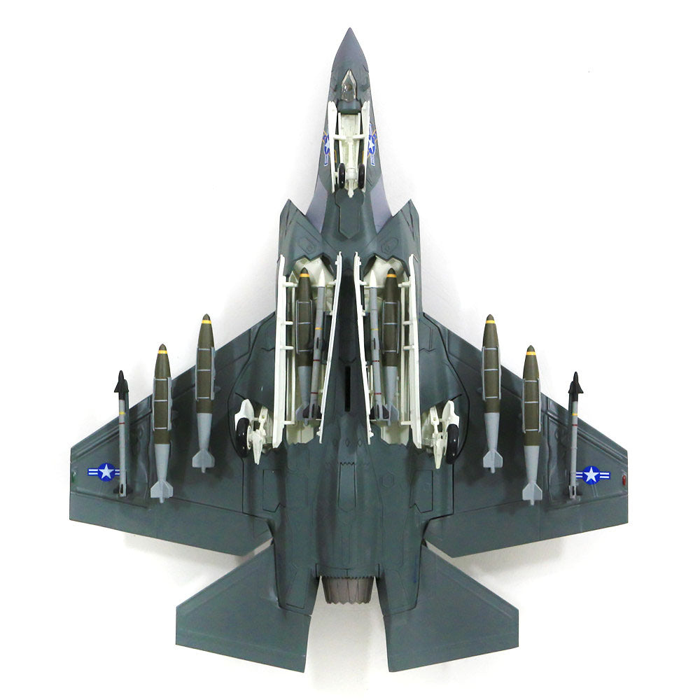 1/72 Lockheed Martin F-35C  003  ? Pole Test Scheme -  2012