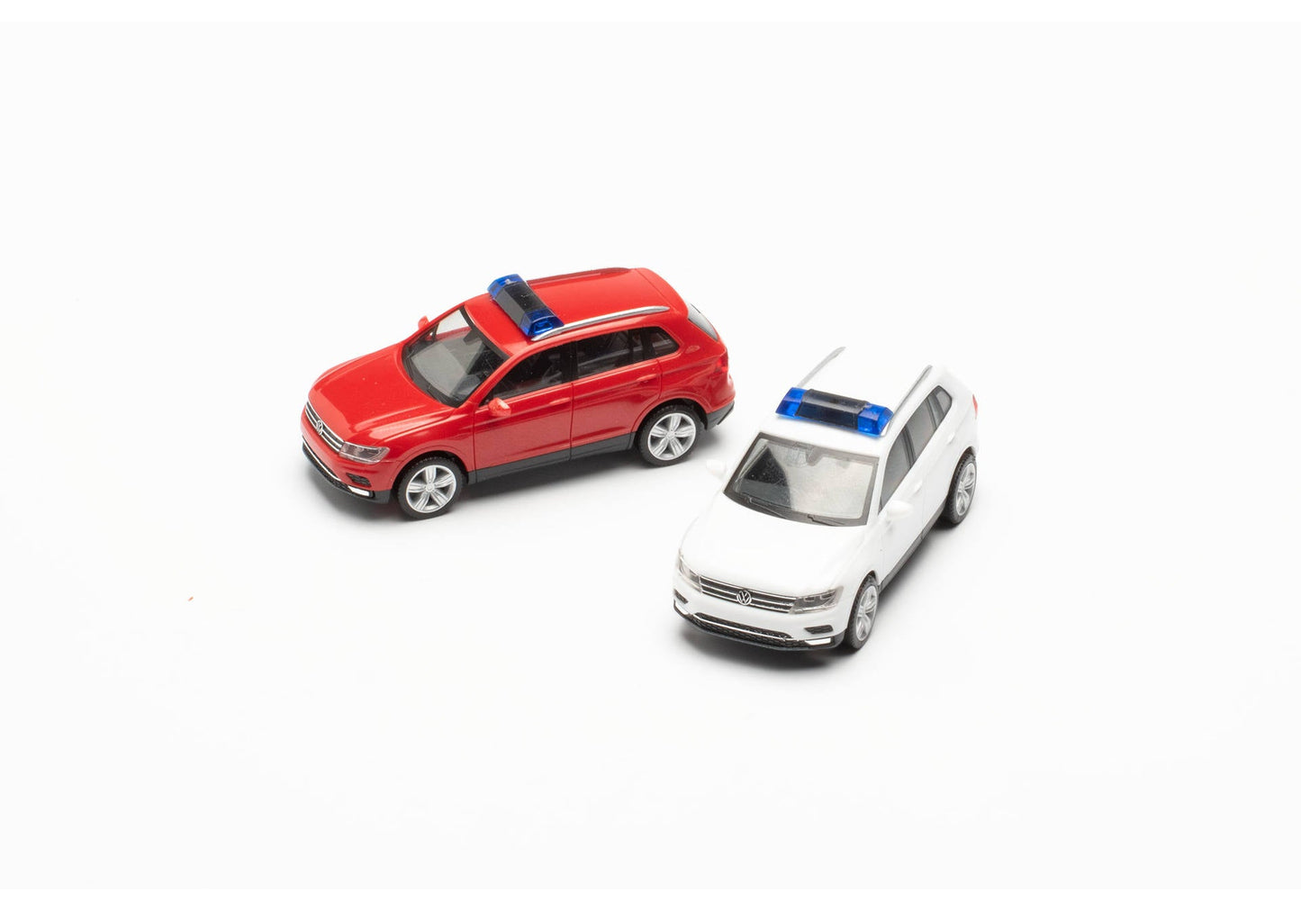 1/87 MiniKit VW Tiguan with Warning Light Bar (2 Models)