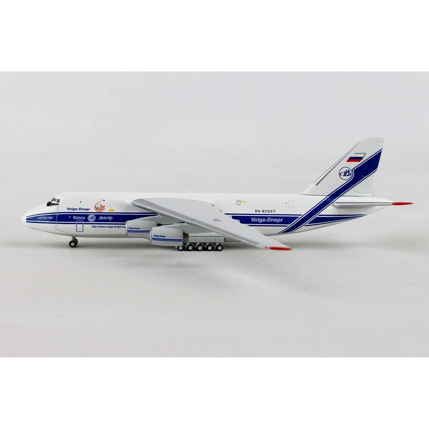 1/500 Volga-Dnepr Antonov AN-124