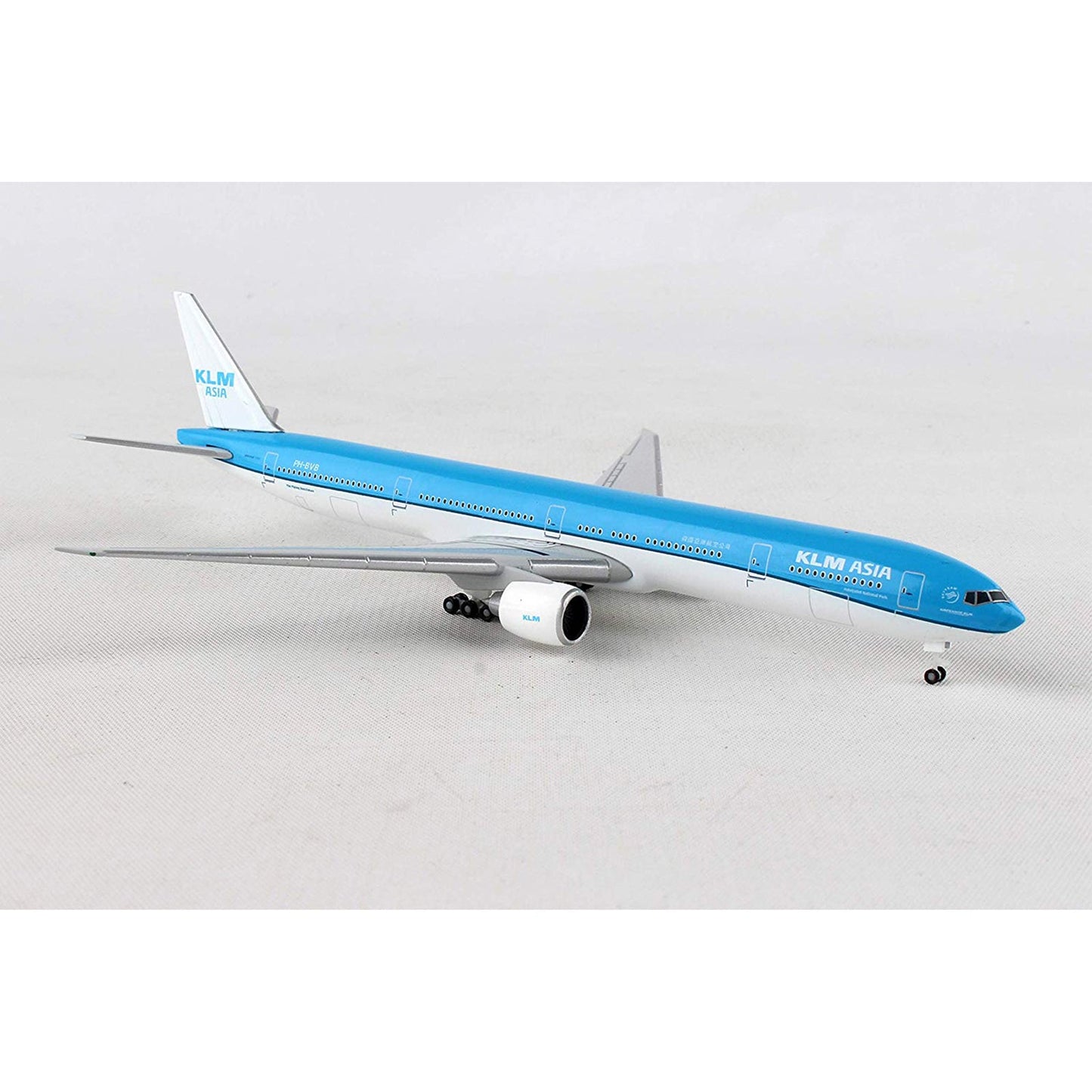 1/500 KLM Asia Boeing 777-300ER  - Fulufjillet National Park -