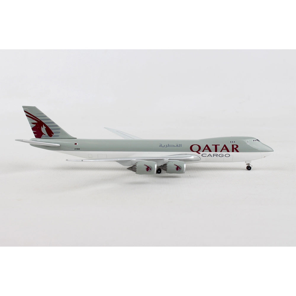 1/500 Qatar Airways Cargo Boeing 747-8F