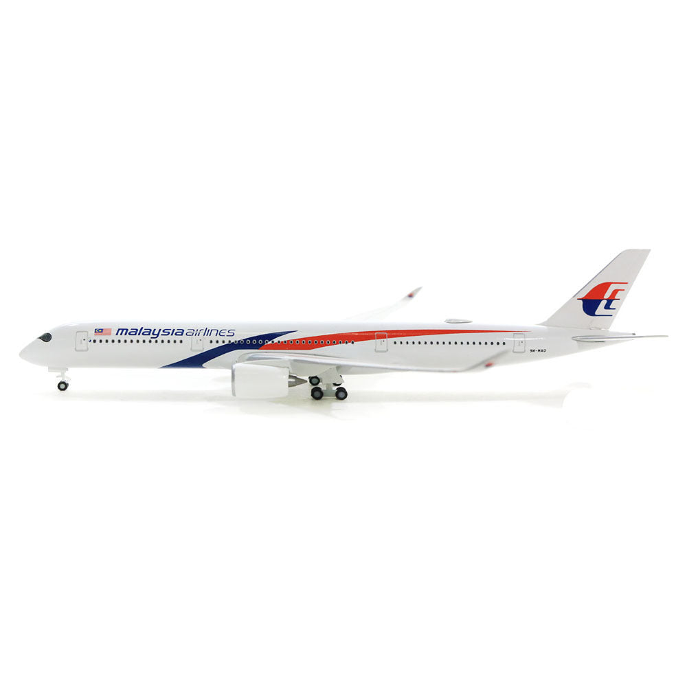 1/500 Malaysia Airlines Airbus A350-900