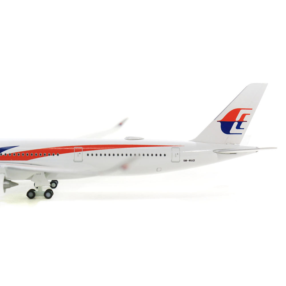 1/500 Malaysia Airlines Airbus A350-900