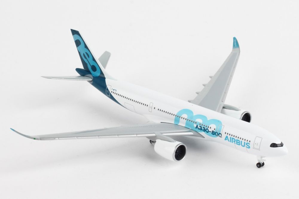 1/500 Airbus A330-800 neo