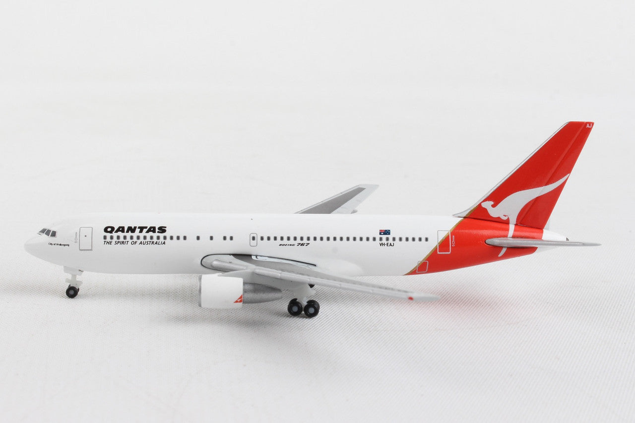 1/500 QANTAS B767-200  - City of Wollongong -  VH-EAJ Centenary Series