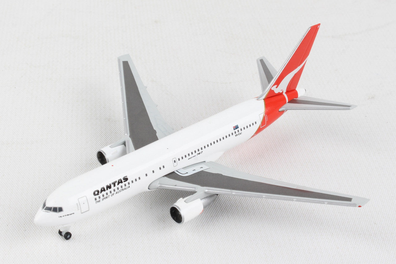 1/500 QANTAS B767-200  - City of Wollongong -  VH-EAJ Centenary Series