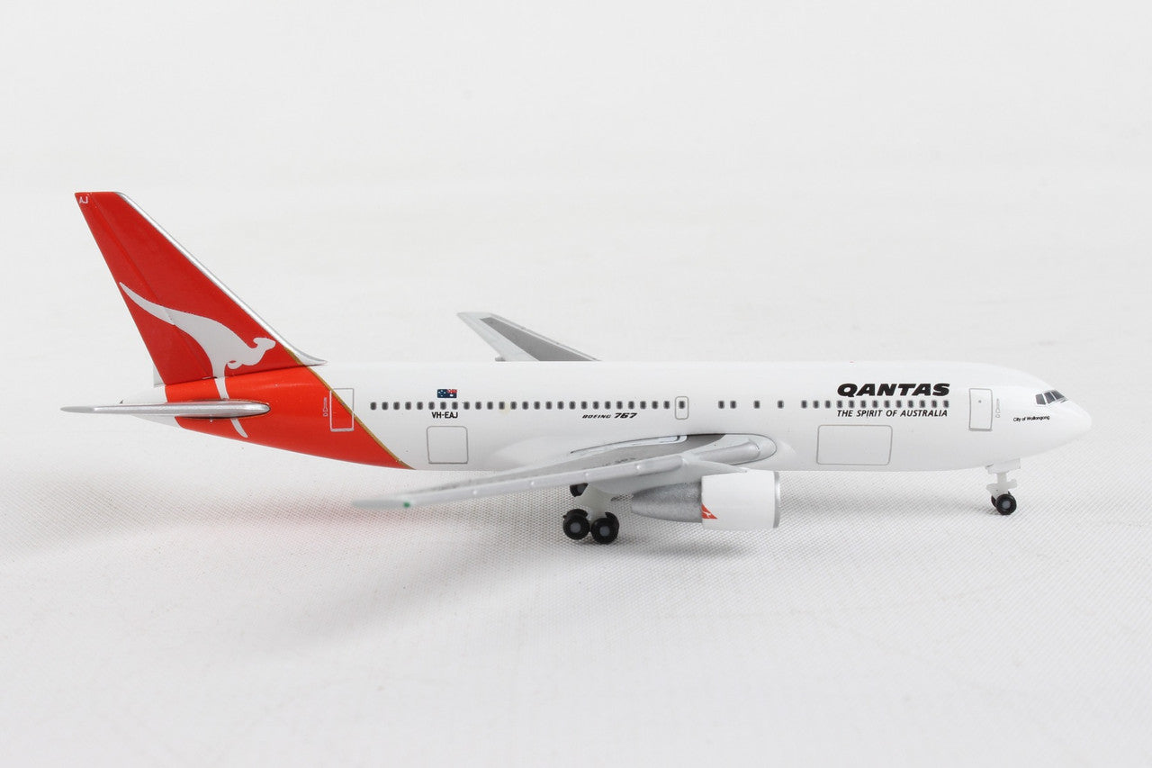 1/500 QANTAS B767-200  - City of Wollongong -  VH-EAJ Centenary Series