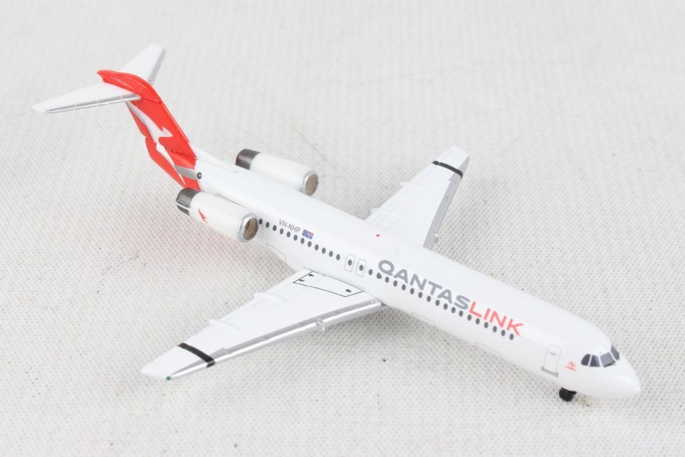 1/500 QANTASLINK Fokker 100