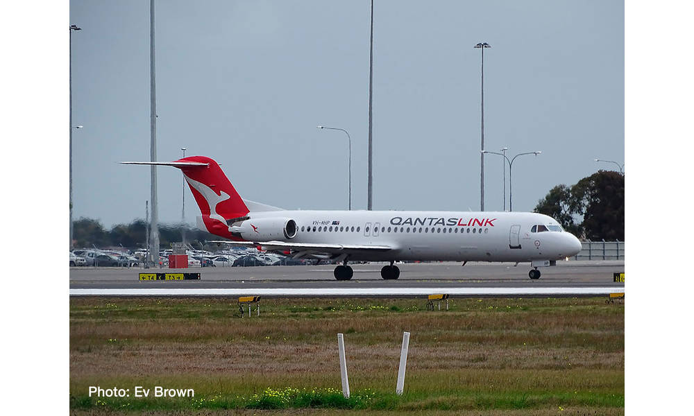 1/500 QANTASLINK Fokker 100