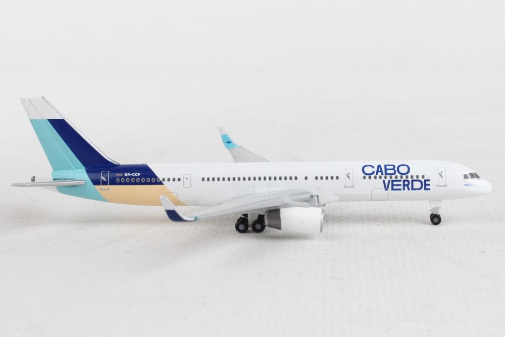 1/500 Cabo Verde Airlines Boeing 757-200 - Island of Sal Colours - D4-CCF  - Praia de Santa MariaIn