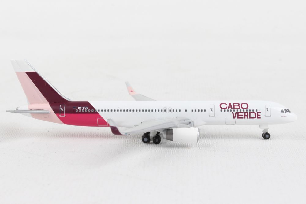 1/500 Cabo Verde Airlines Boeing 757-200 - Island of Santiago Colours - D4-CCG  - Baia de Tarrafa