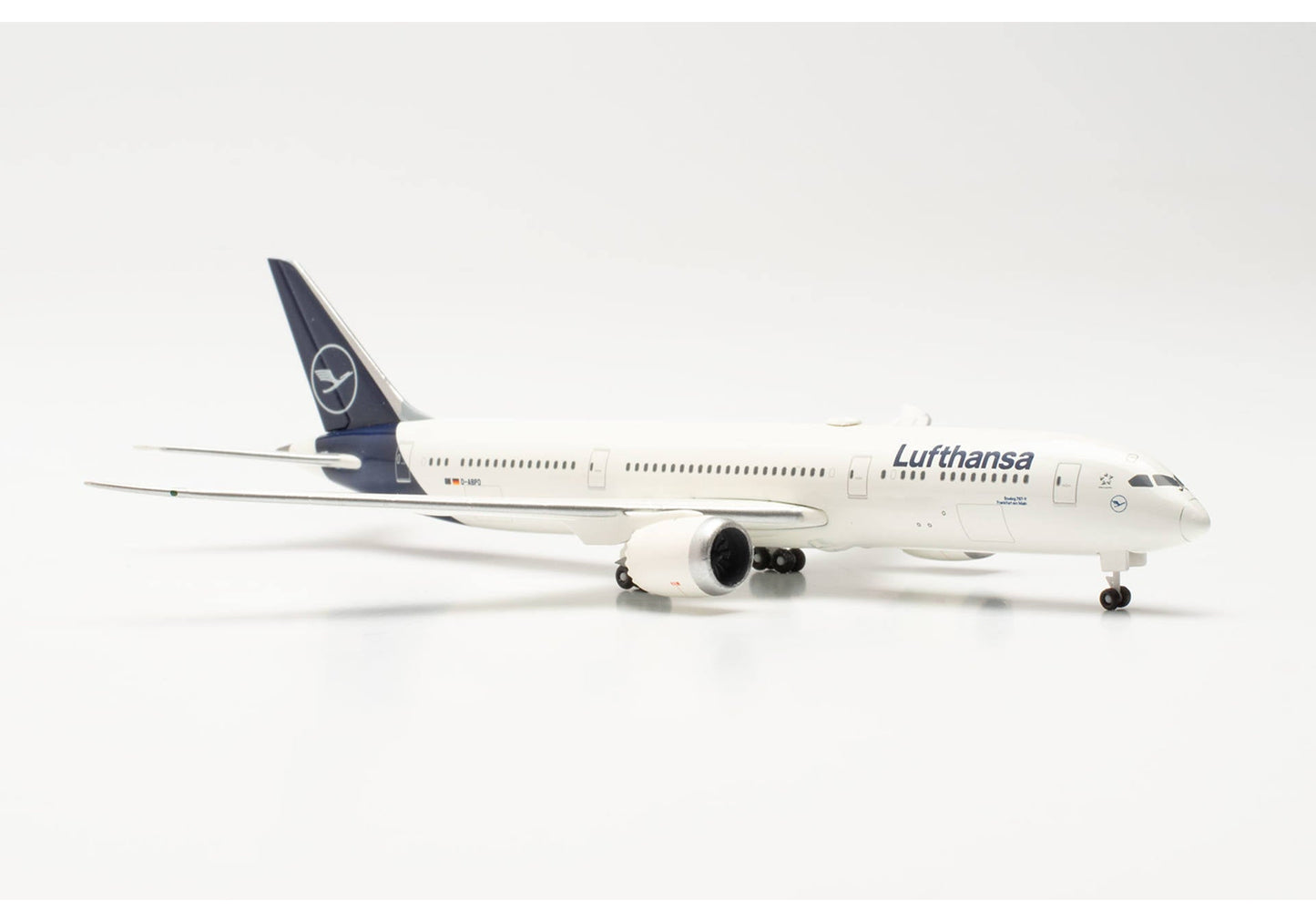 1/500 Lufthansa Boeing 787-9 Dreamliner