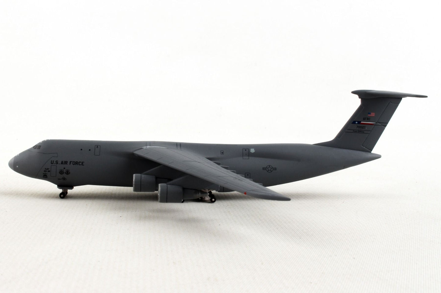 1/500 US Air Force Lockheed Martin C-5M Super Galaxy - 68Th Airlift Squadron 433Rd Airlift Wing Join