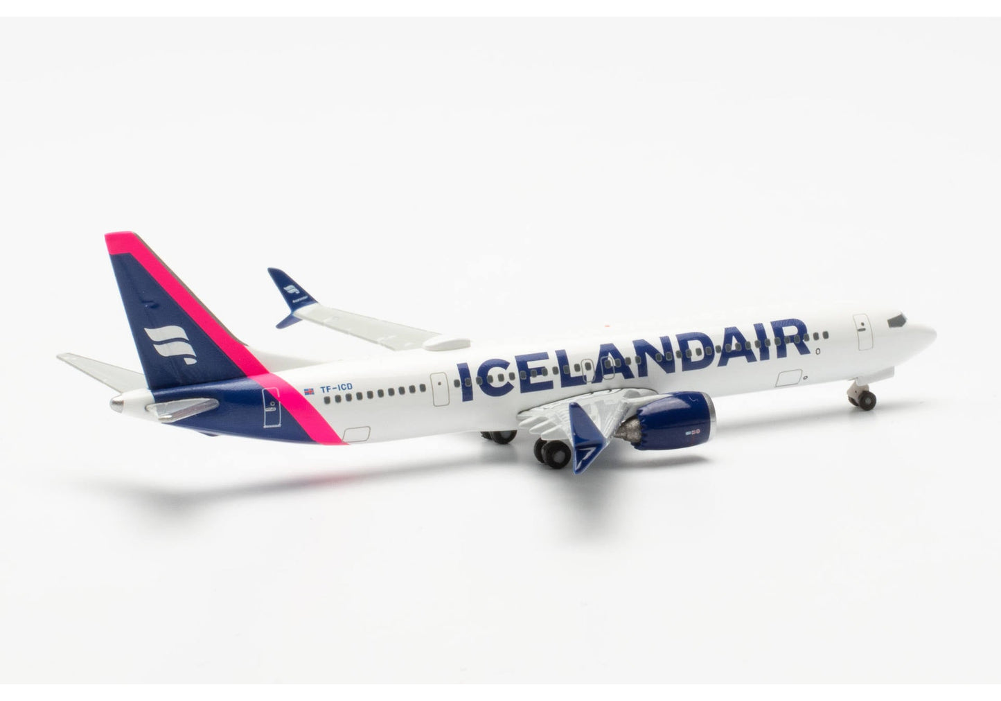 1/500 Icelandair Boeing 737 Max 9 - Magenta Tail Stripe