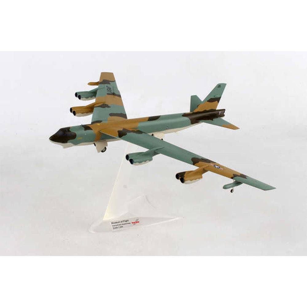 1/200 USAF Boeing B-52G Stratofortress  - Museum of Flight -  - 72d Strategic Wing