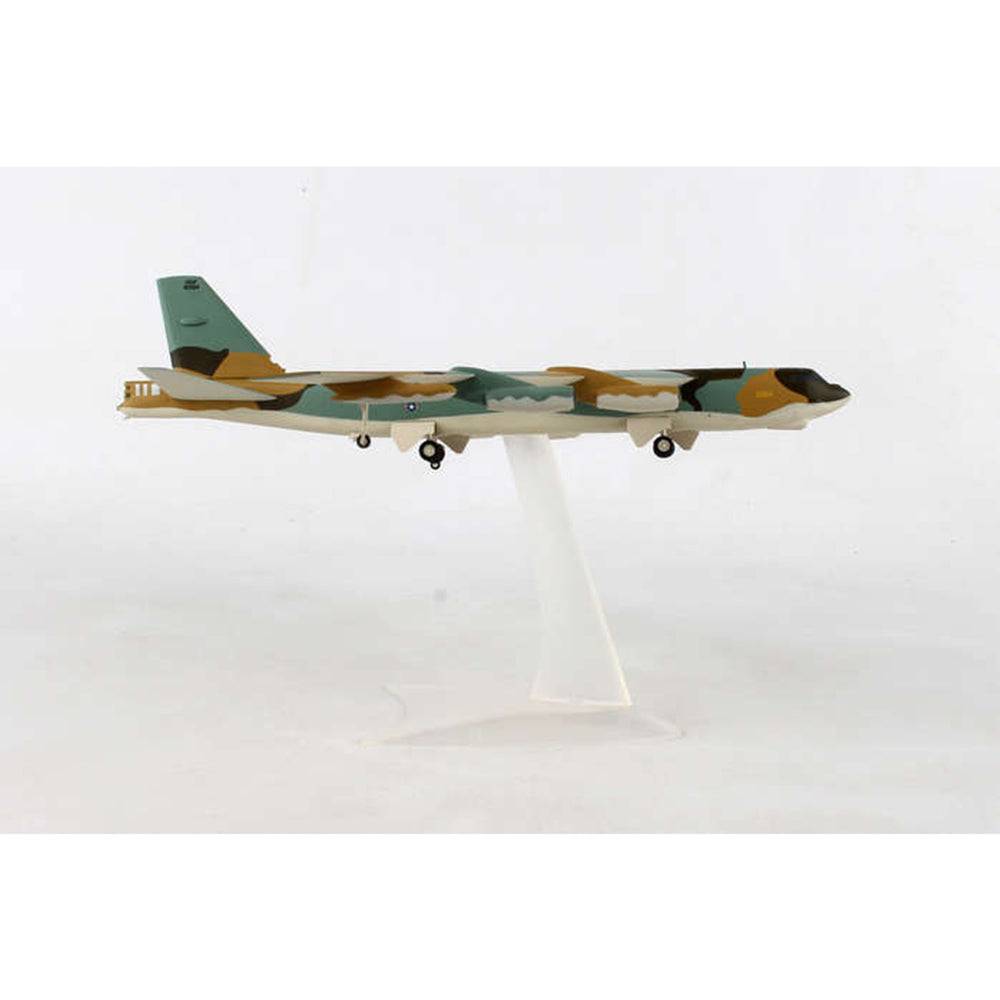 1/200 USAF Boeing B-52G Stratofortress  - Museum of Flight -  - 72d Strategic Wing