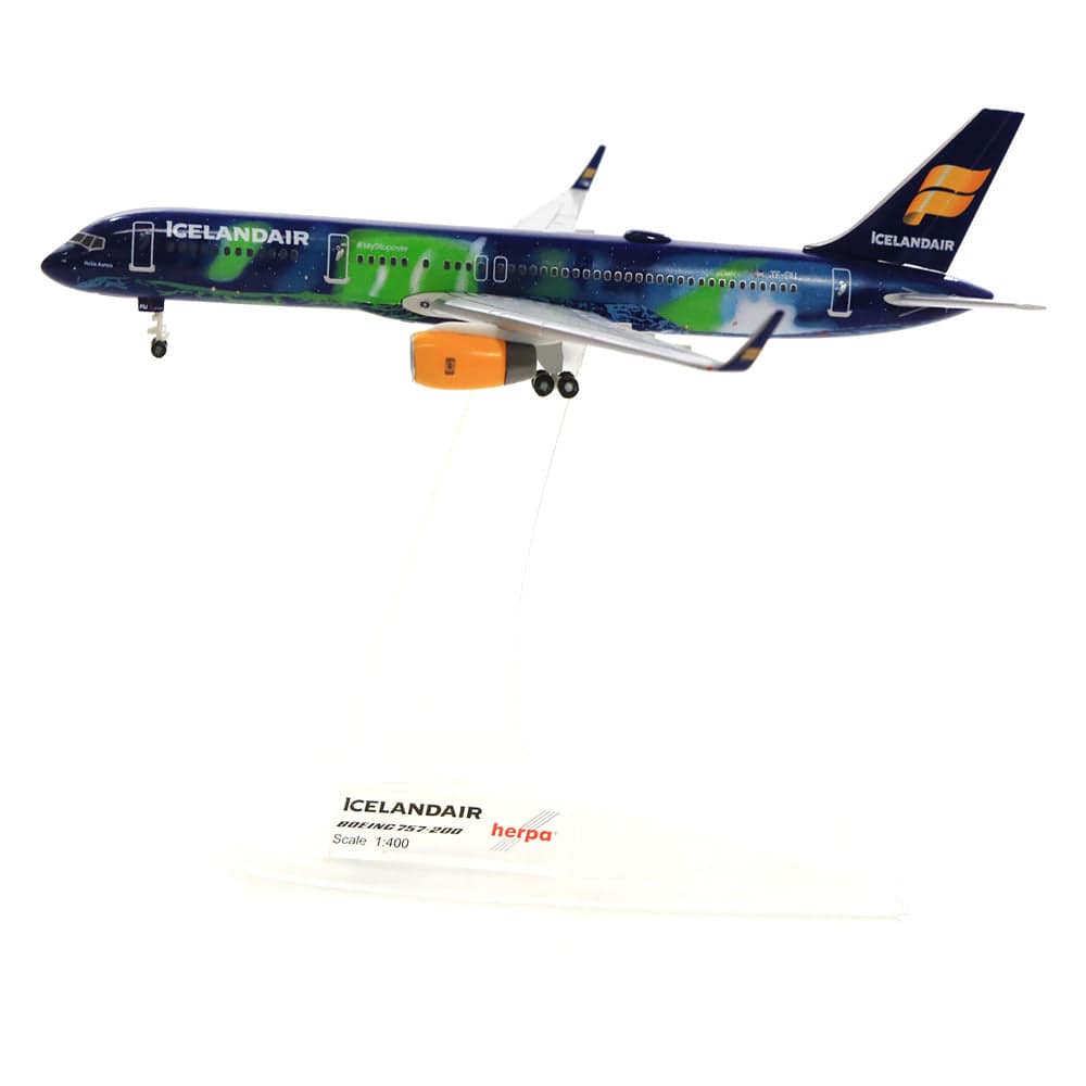 1-400 Icelandair Boeing 757-200