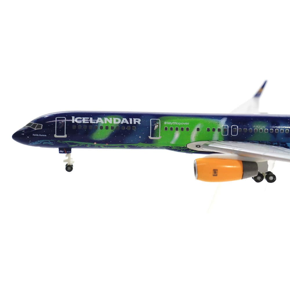 1-400 Icelandair Boeing 757-200