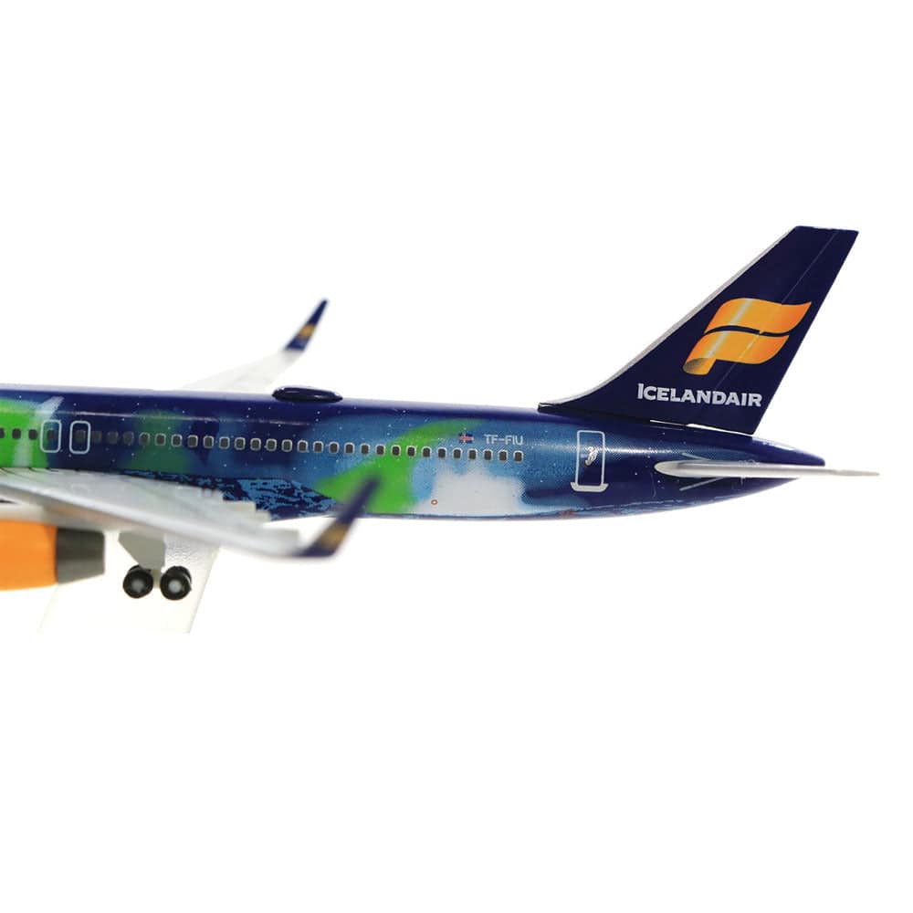 1-400 Icelandair Boeing 757-200