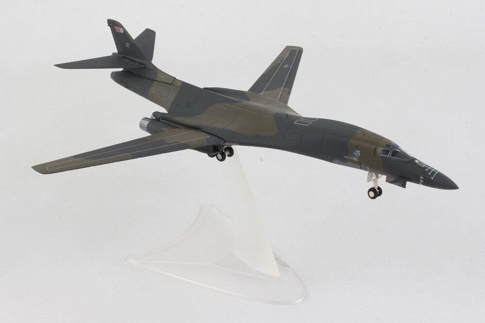 1/200 U.S. Air Force Rockwell B-1B Lancer i 86-0114