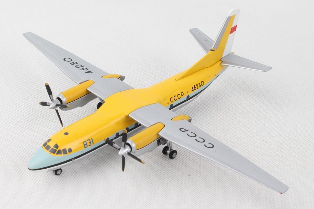 1/200 Aeroflot Antonov AN-24B - Demonstration aircraft Le Bourget 1969