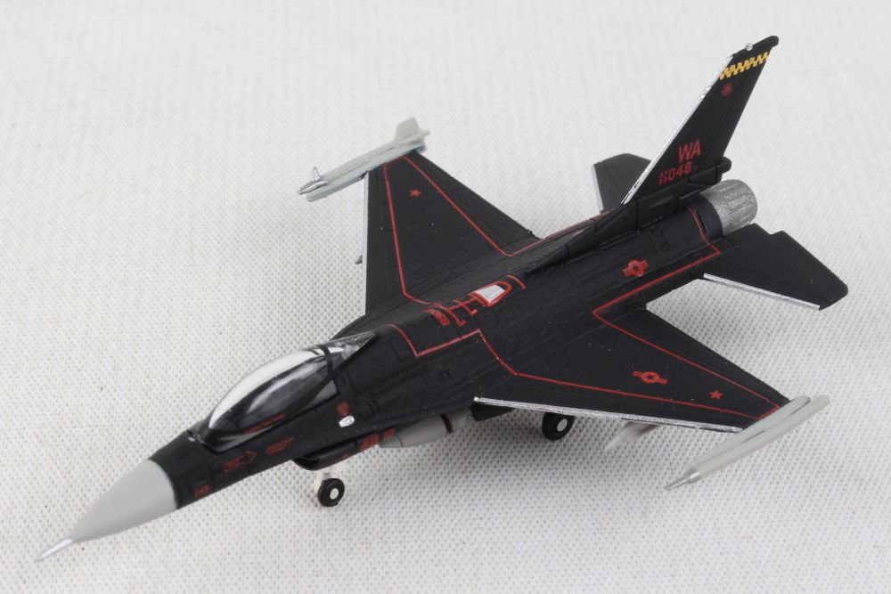 1/200 US Air Force Lockheed Martin F-16C Fighting Falcon - 64th Aggressor Squadron Nellis Air Base I