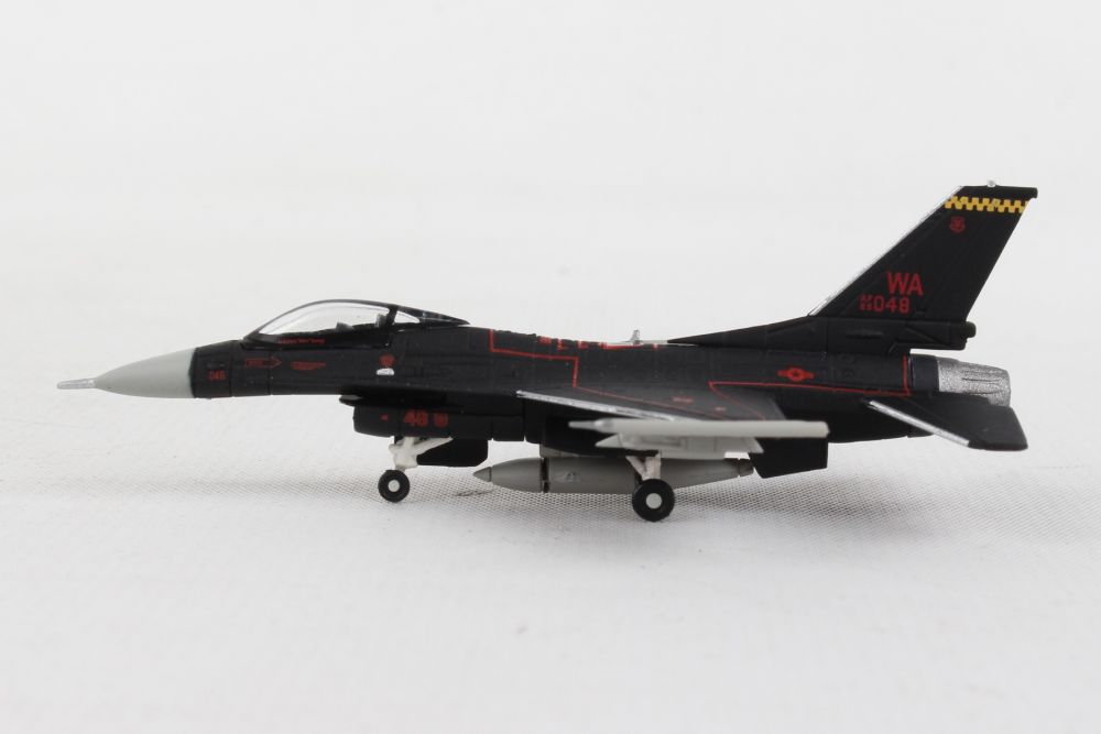 1/200 US Air Force Lockheed Martin F-16C Fighting Falcon - 64th Aggressor Squadron Nellis Air Base I