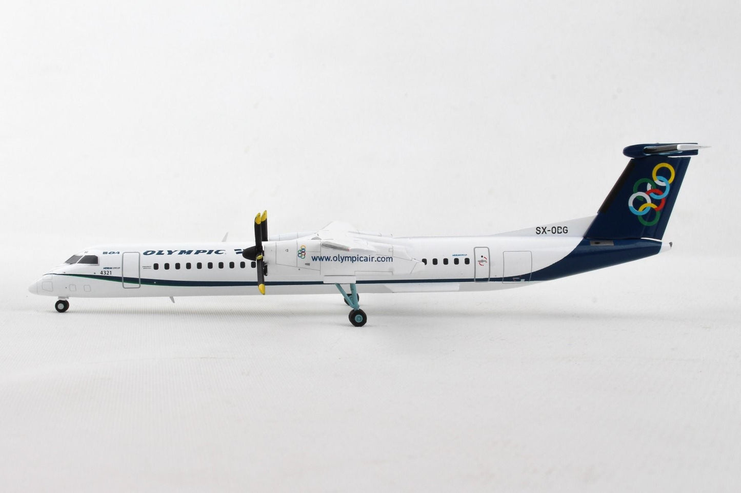 1/200 Olympic Air Bombardier Q400 - SX-OBG