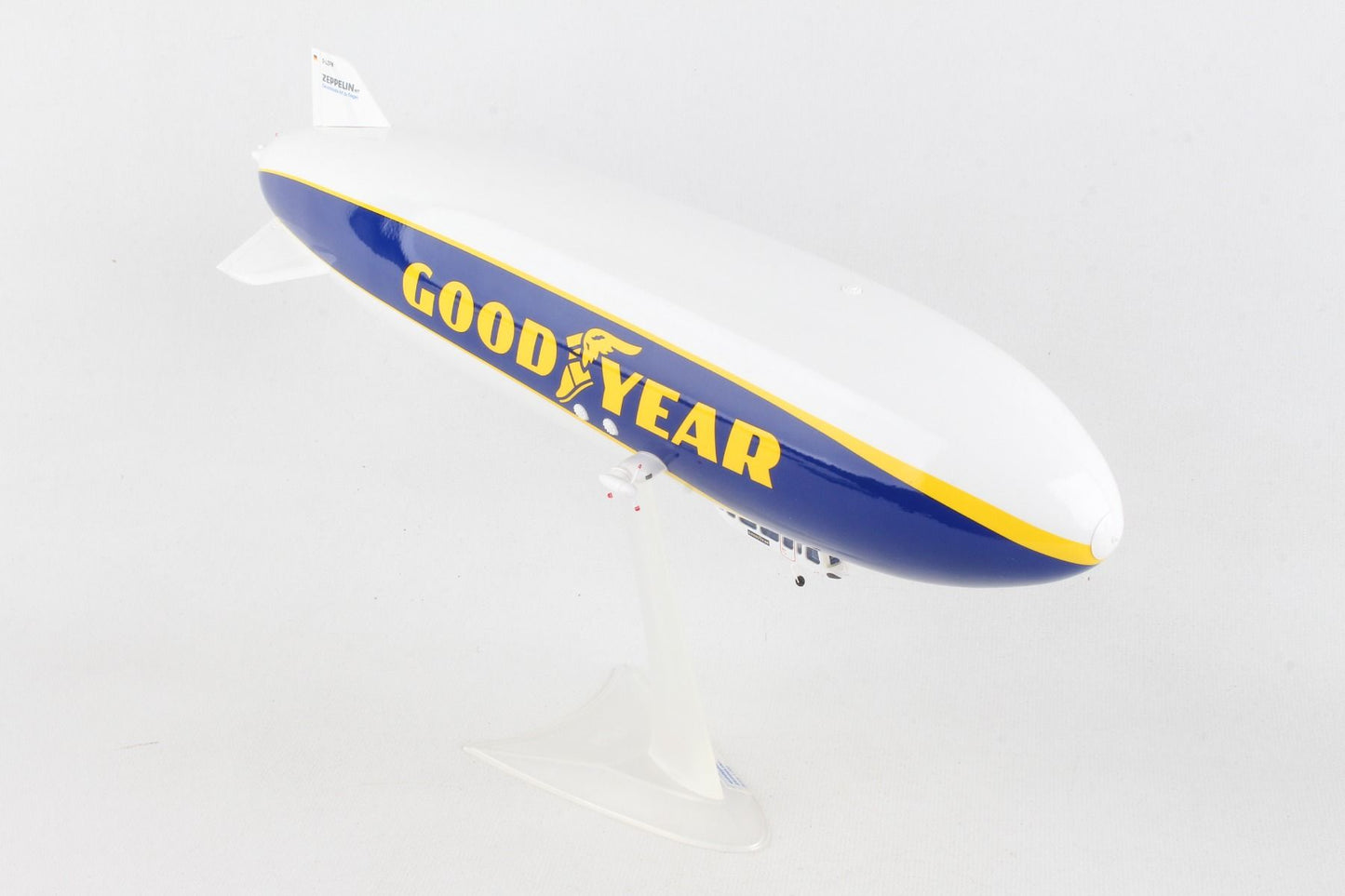 1/200 Goodyear Zeppelin NT